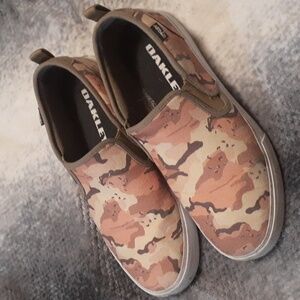 Oakley Mens Camouflage Slip-On Shoes